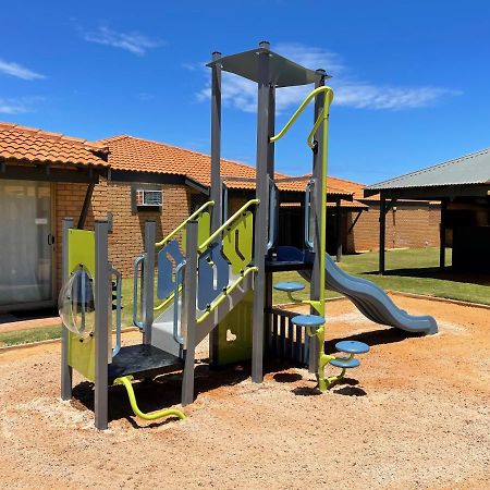 Geraldton'S Ocean West Holiday Units & Short Stay Accommodation Экстерьер фото