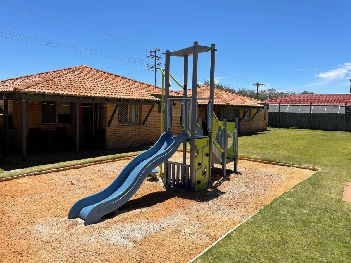 Geraldton'S Ocean West Holiday Units & Short Stay Accommodation Экстерьер фото