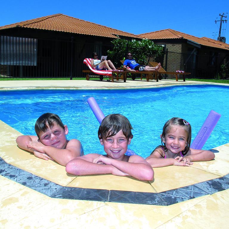 Geraldton'S Ocean West Holiday Units & Short Stay Accommodation Экстерьер фото