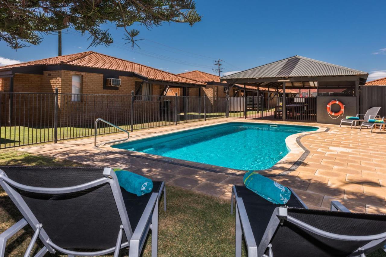 Geraldton'S Ocean West Holiday Units & Short Stay Accommodation Экстерьер фото